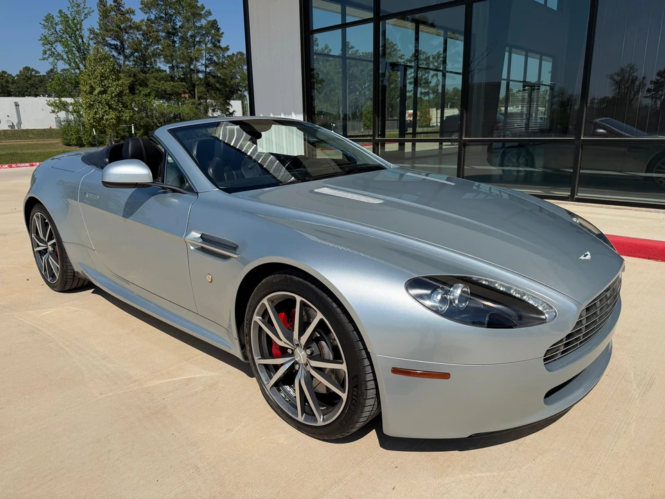 2012 Aston Martin V8 Vantage (2006-2017) - Image 17 of 31