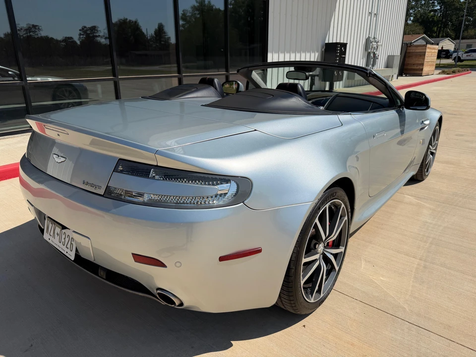 2012 Aston Martin V8 Vantage (2006-2017) - Image 17 of 31