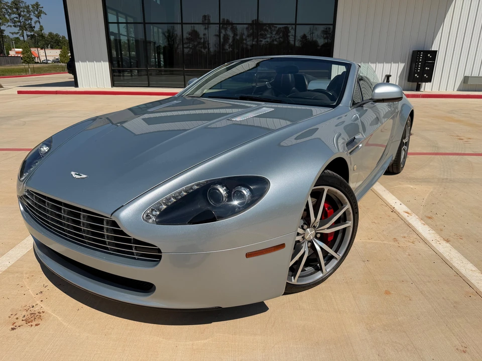 2012 Aston Martin V8 Vantage (2006-2017) - Image 9 of 31