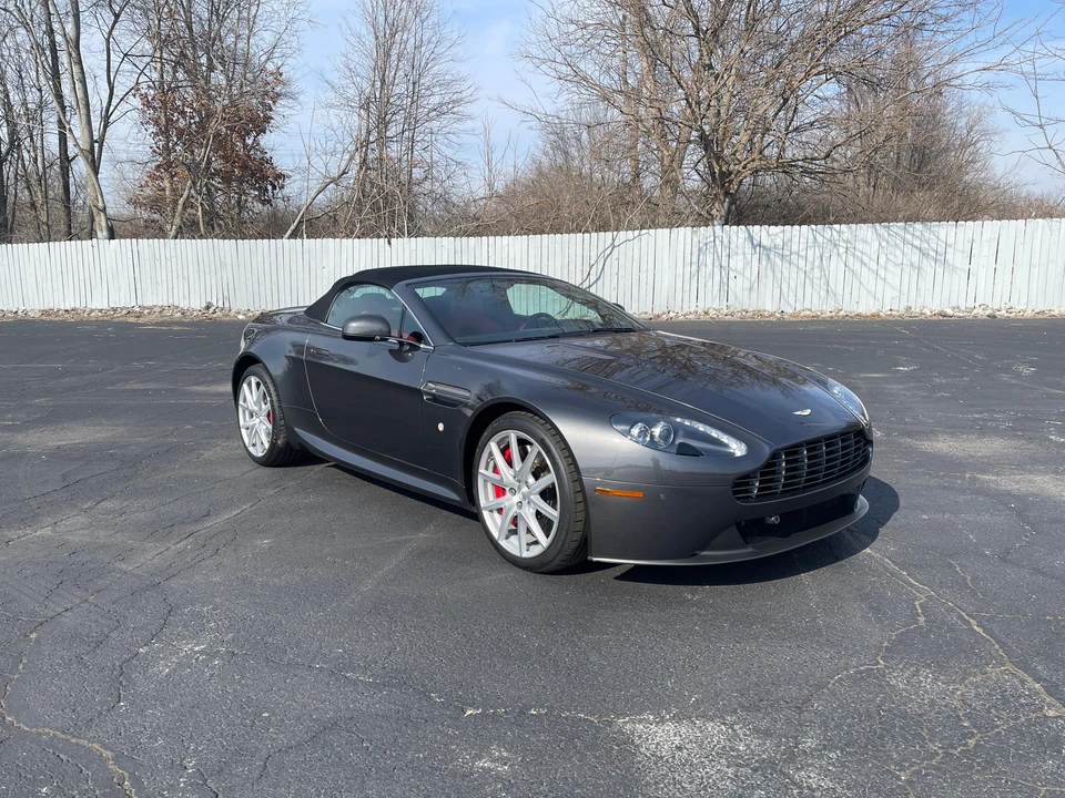2012 Aston Martin V8 Vantage (2006-2017) - Image 10 of 30