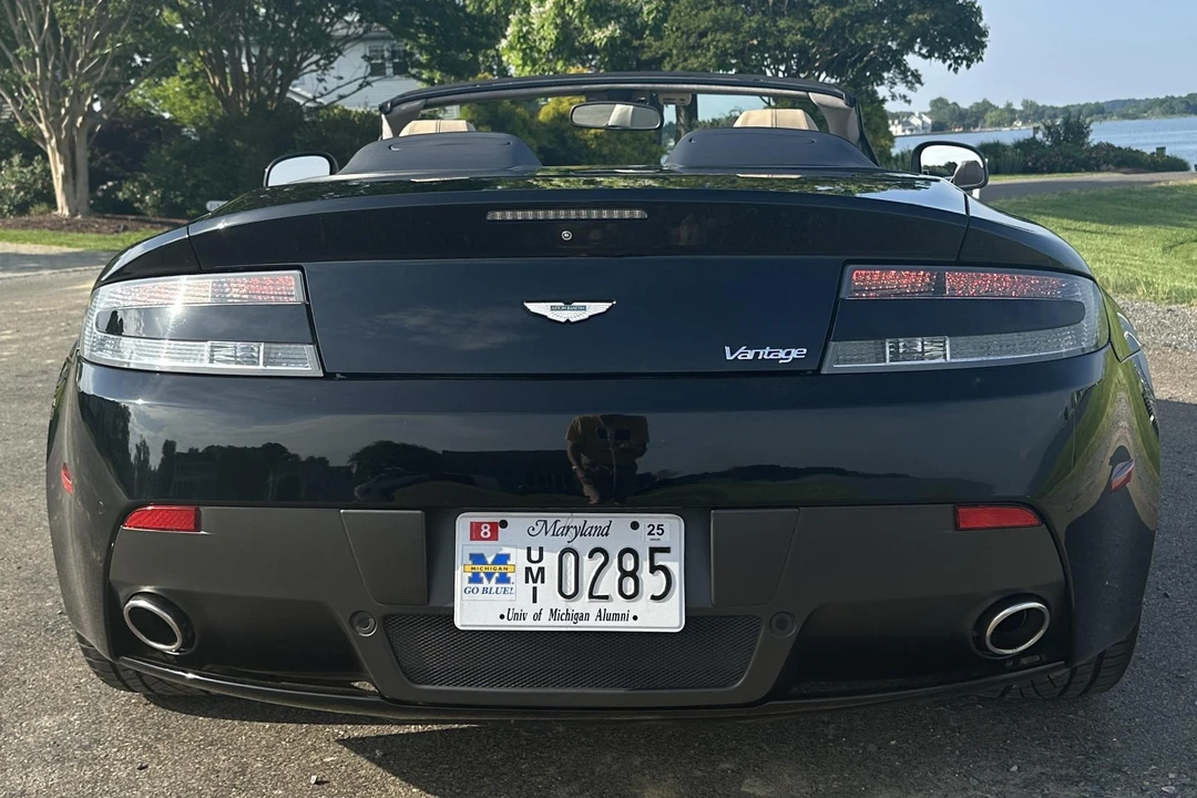 2012 Aston Martin V8 Vantage (2006-2017) - Image 5 of 10