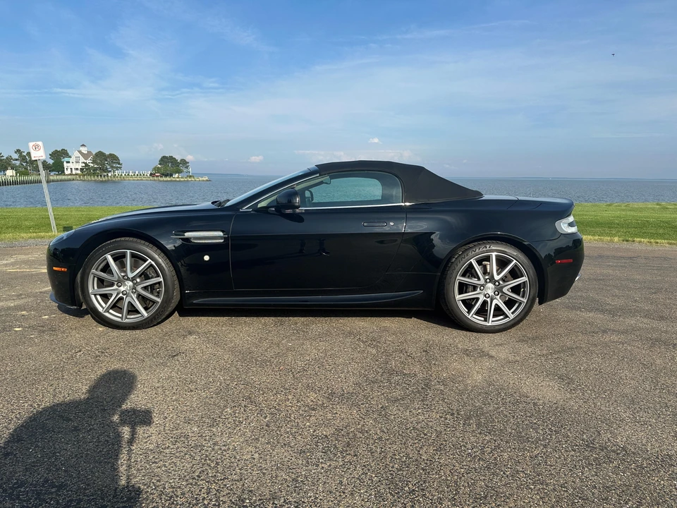 2012 Aston Martin V8 Vantage (2006-2017) - Image 7 of 10