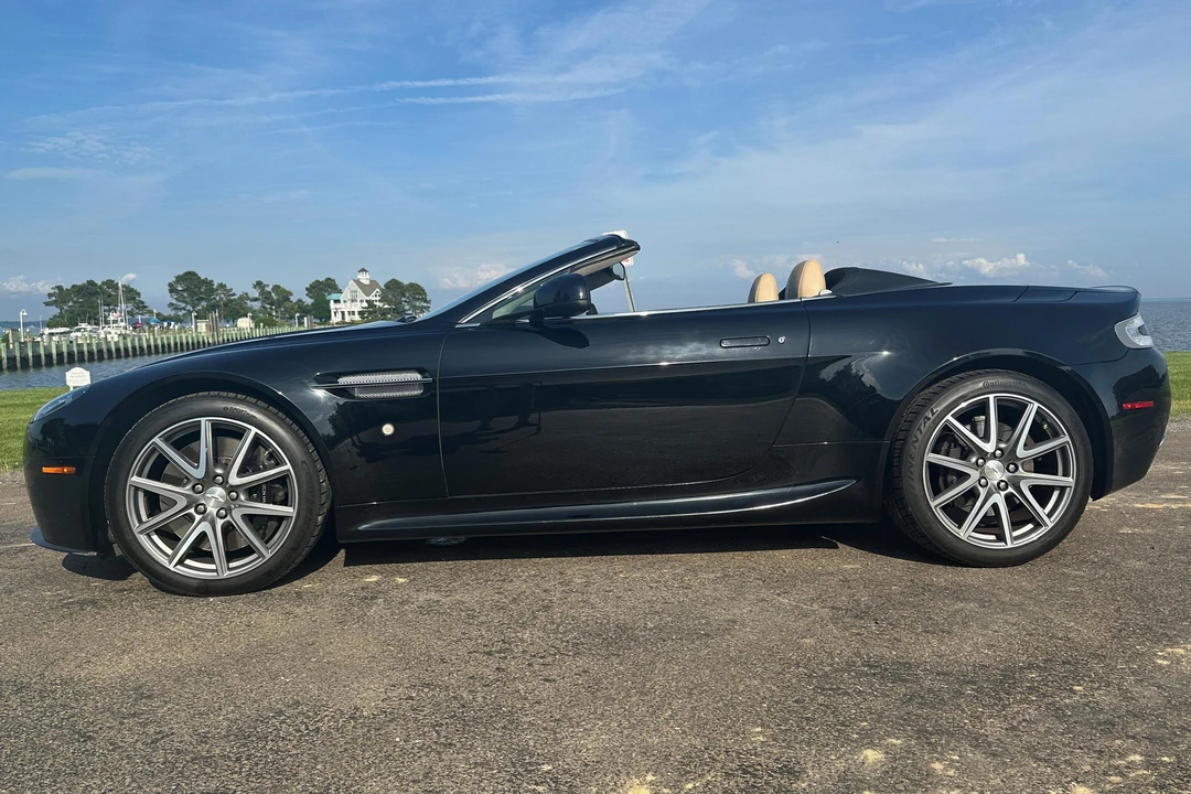2012 Aston Martin V8 Vantage (2006-2017) - Image 3 of 10