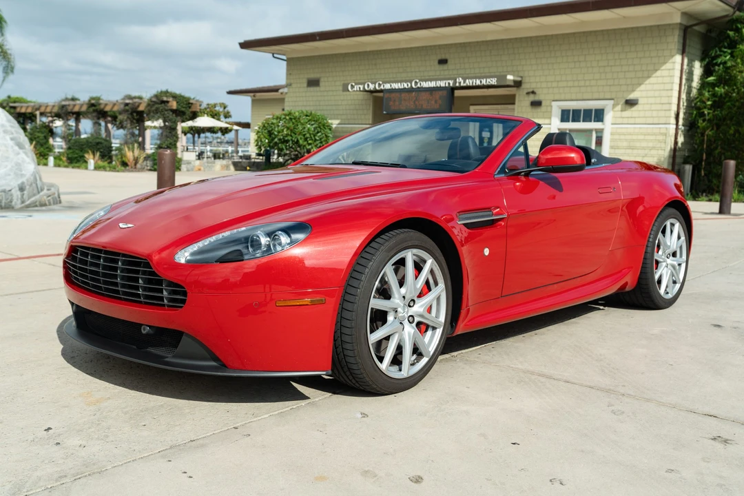 2012 Aston Martin V8 Vantage (2006-2017) - Image 2 of 31