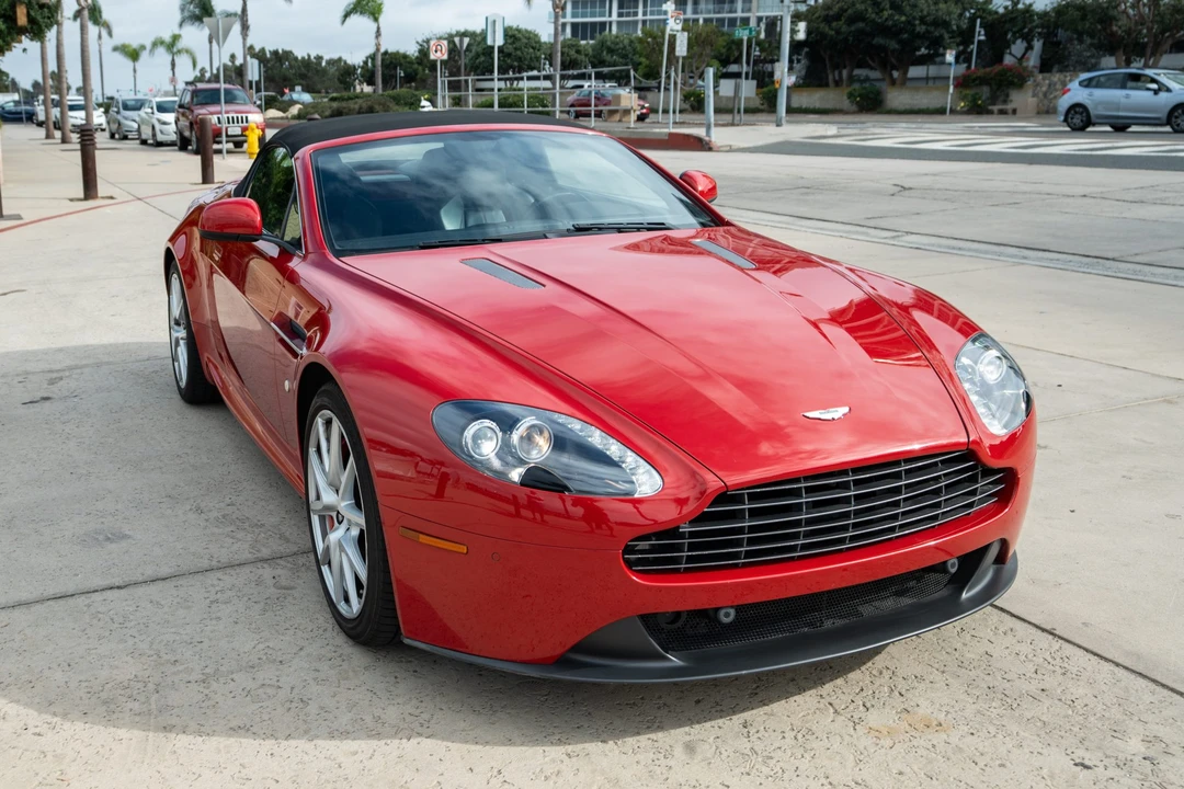 2012 Aston Martin V8 Vantage (2006-2017) - Image 19 of 31