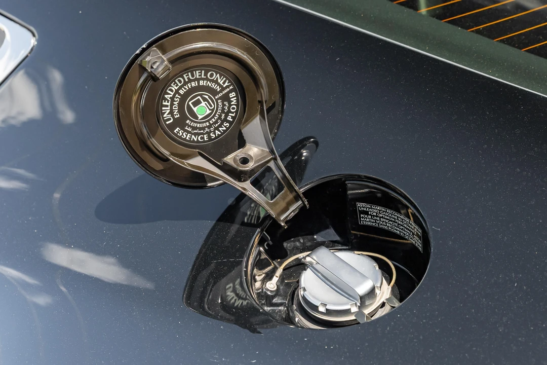 2012 Aston Martin V8 Vantage (2006-2017) - Image 26 of 31