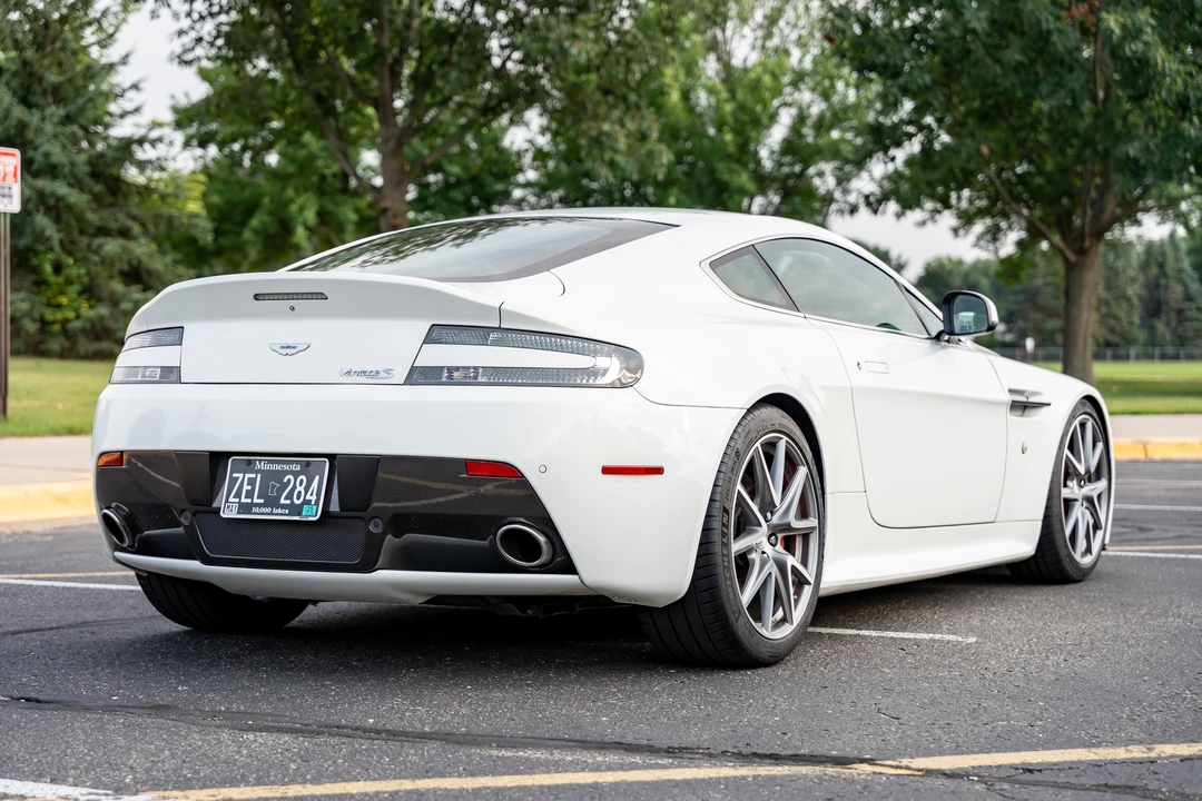 2012 Aston Martin V8 Vantage (2006-2017) - Image 4 of 31