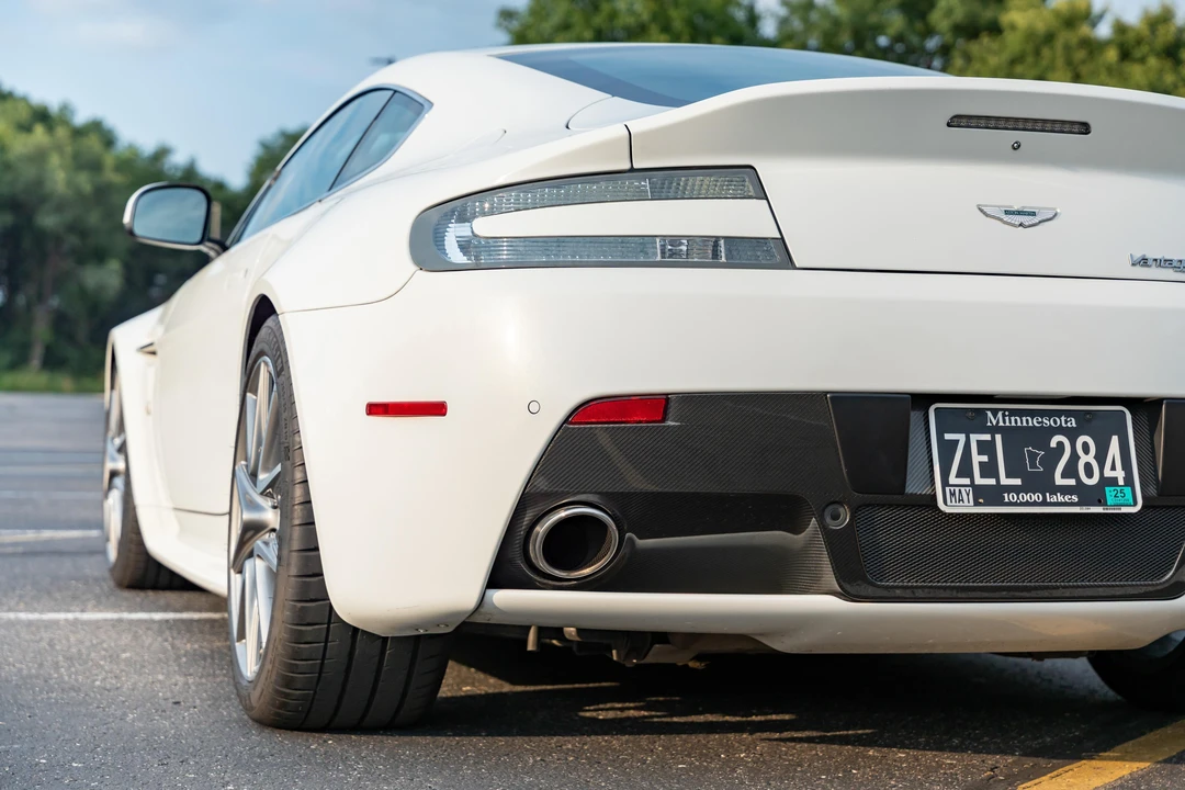 2012 Aston Martin V8 Vantage (2006-2017) - Image 17 of 31