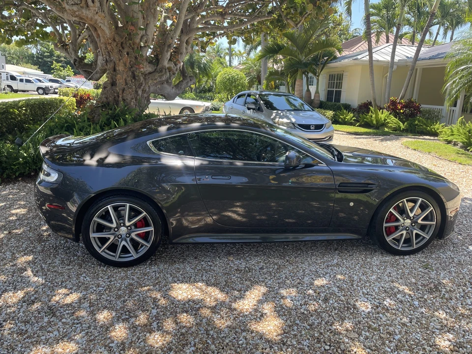 2012 Aston Martin V8 Vantage (2006-2017) - Image 21 of 31