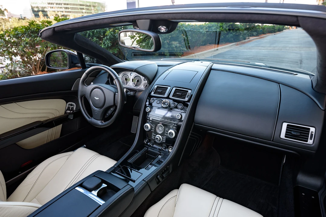 2012 Aston Martin V8 Vantage (2006-2017) - Image 3 of 10
