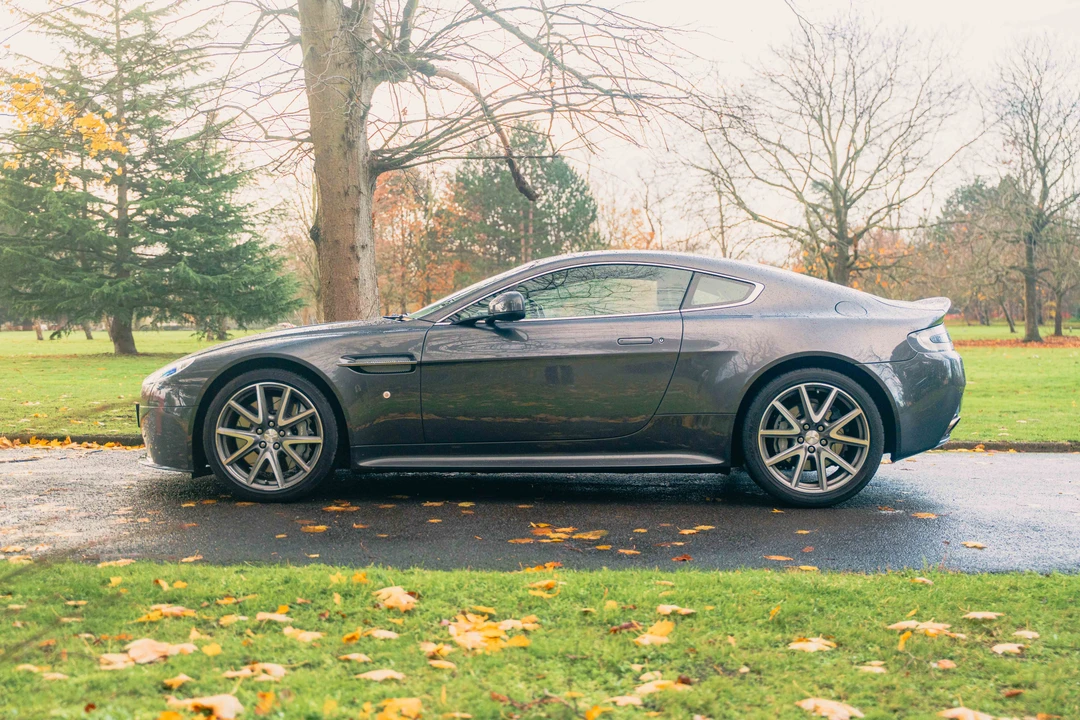 2012 Aston Martin V8 Vantage (2006-2017) - Image 8 of 31
