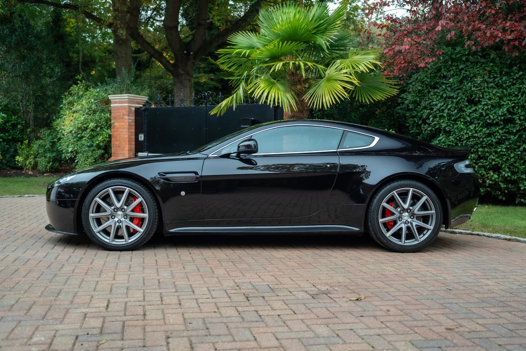 2012 Aston Martin V8 Vantage (2006-2017) - Image 4 of 31