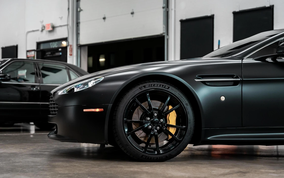2012 Aston Martin V8 Vantage (2006-2017) - Image 30 of 31