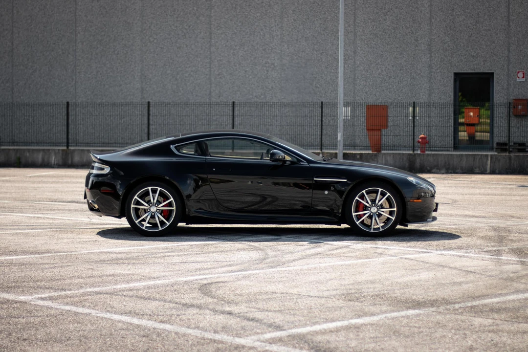2012 Aston Martin V8 Vantage (2006-2017) - Image 4 of 31