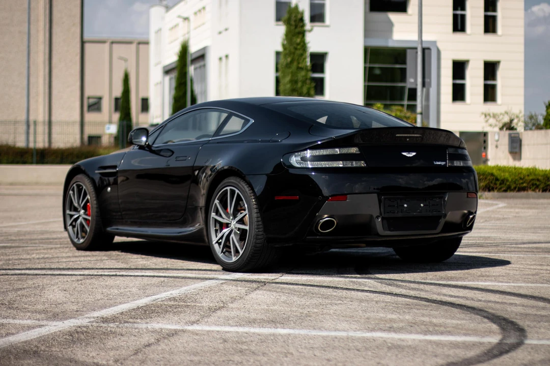 2012 Aston Martin V8 Vantage (2006-2017) - Image 7 of 31