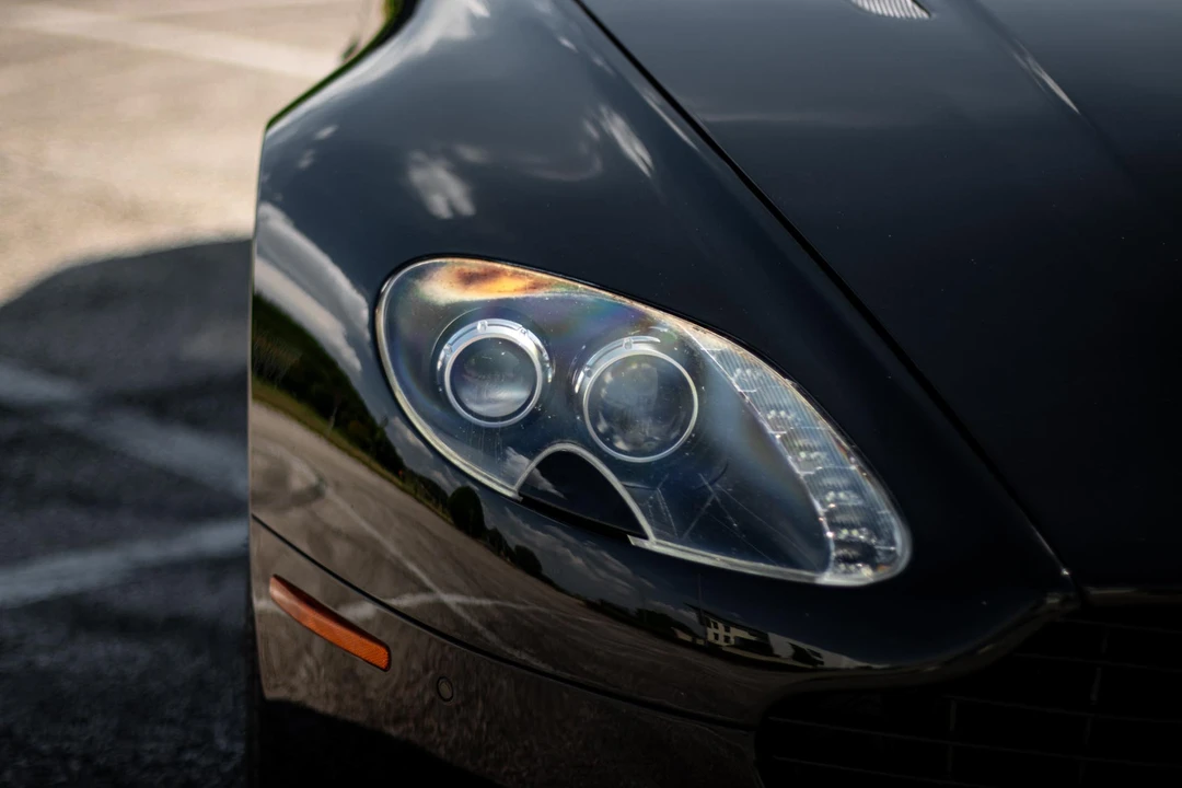 2012 Aston Martin V8 Vantage (2006-2017) - Image 16 of 31