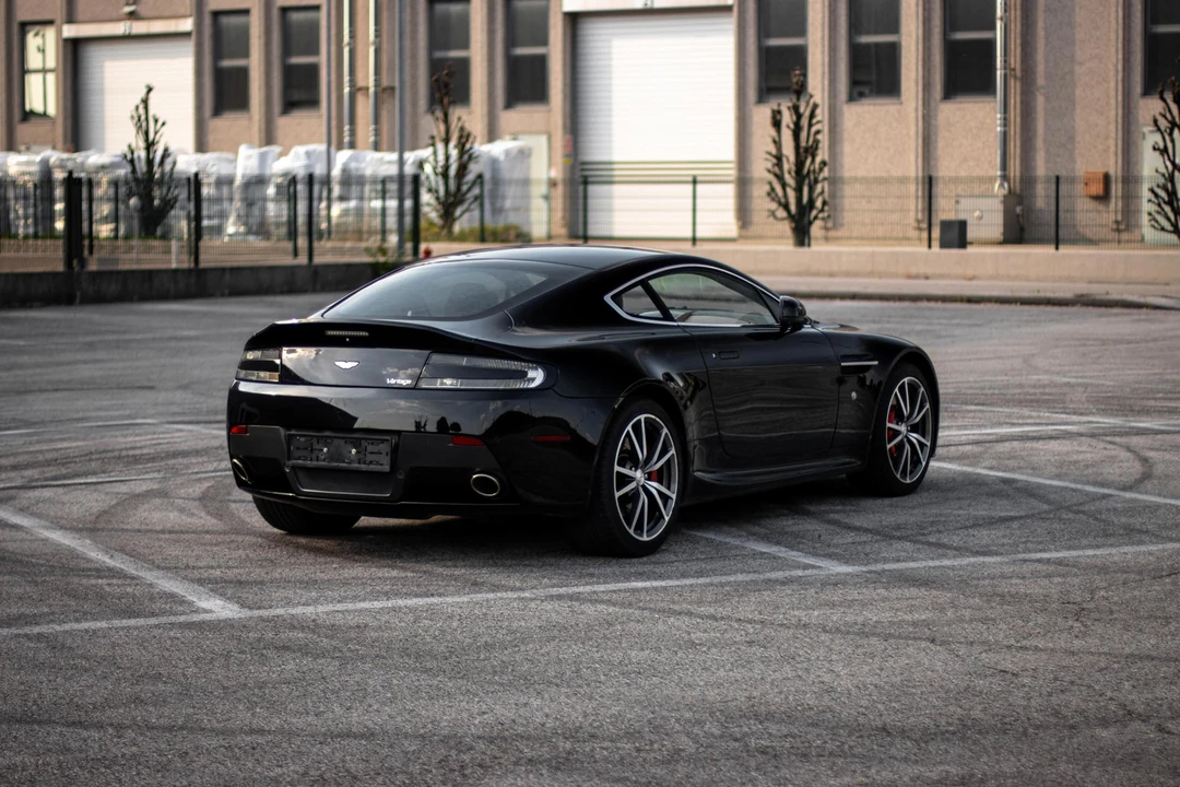 2012 Aston Martin V8 Vantage (2006-2017) - Image 5 of 31
