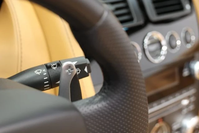 2012 Aston Martin V8 Vantage (2006-2017) - Image 28 of 31