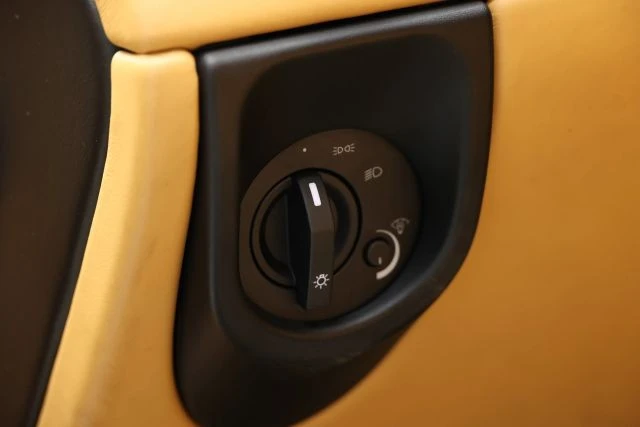 2012 Aston Martin V8 Vantage (2006-2017) - Image 22 of 31