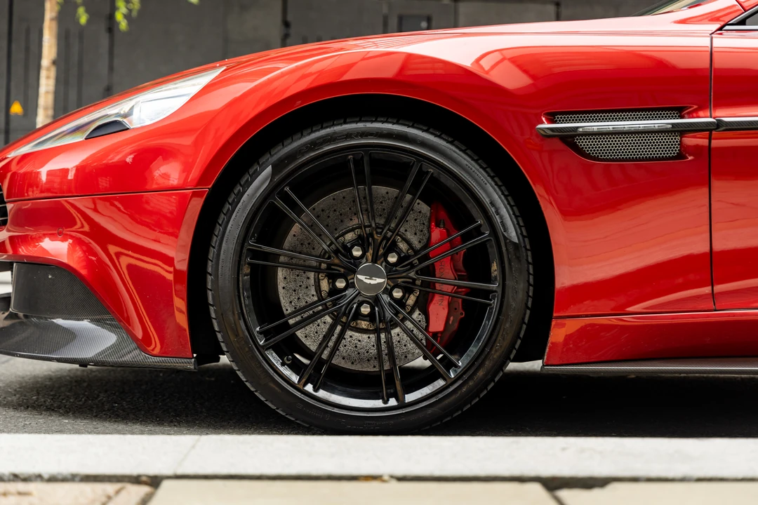 2012 Aston Martin Vanquish 2nd Gen - Image 27 of 31