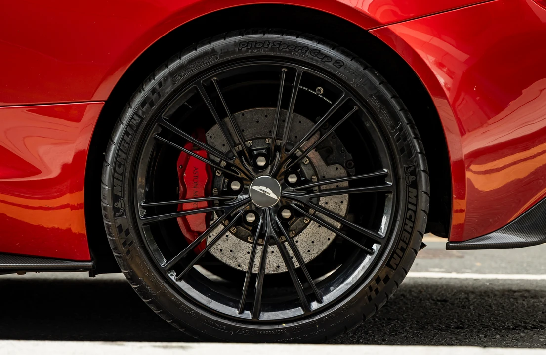2012 Aston Martin Vanquish 2nd Gen - Image 30 of 31
