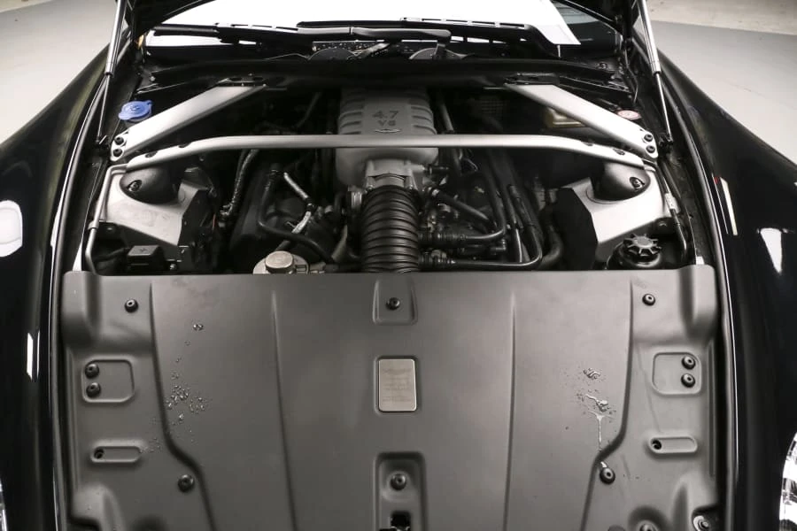 2012 Aston Martin Vantage - Image 7 of 12