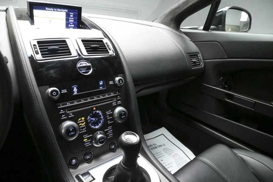 2012 Aston Martin Vantage - Image 8 of 12