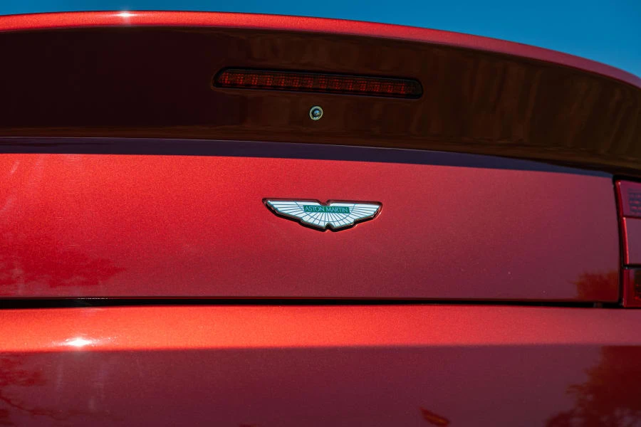 2012 Aston Martin Vantage - Image 9 of 27