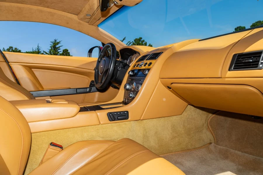 2012 Aston Martin Vantage - Image 14 of 27