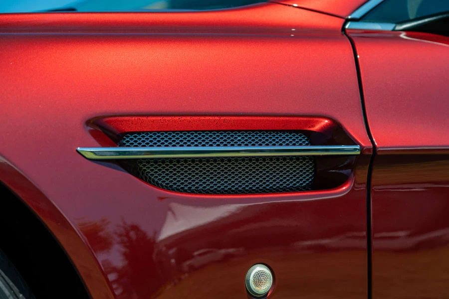 2012 Aston Martin Vantage - Image 11 of 27