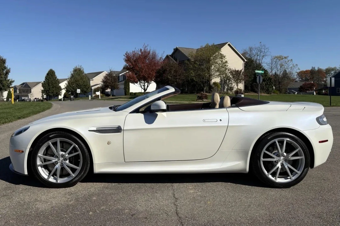 2012 Aston Martin V8 Vantage (2006-2017) - Image 16 of 21