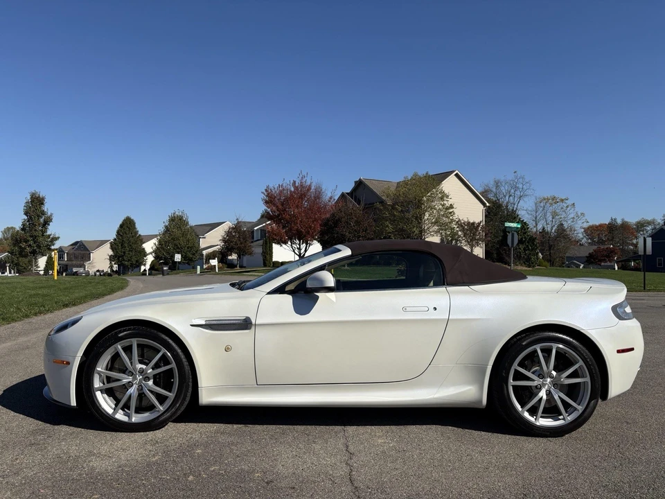 2012 Aston Martin V8 Vantage (2006-2017) - Image 4 of 21