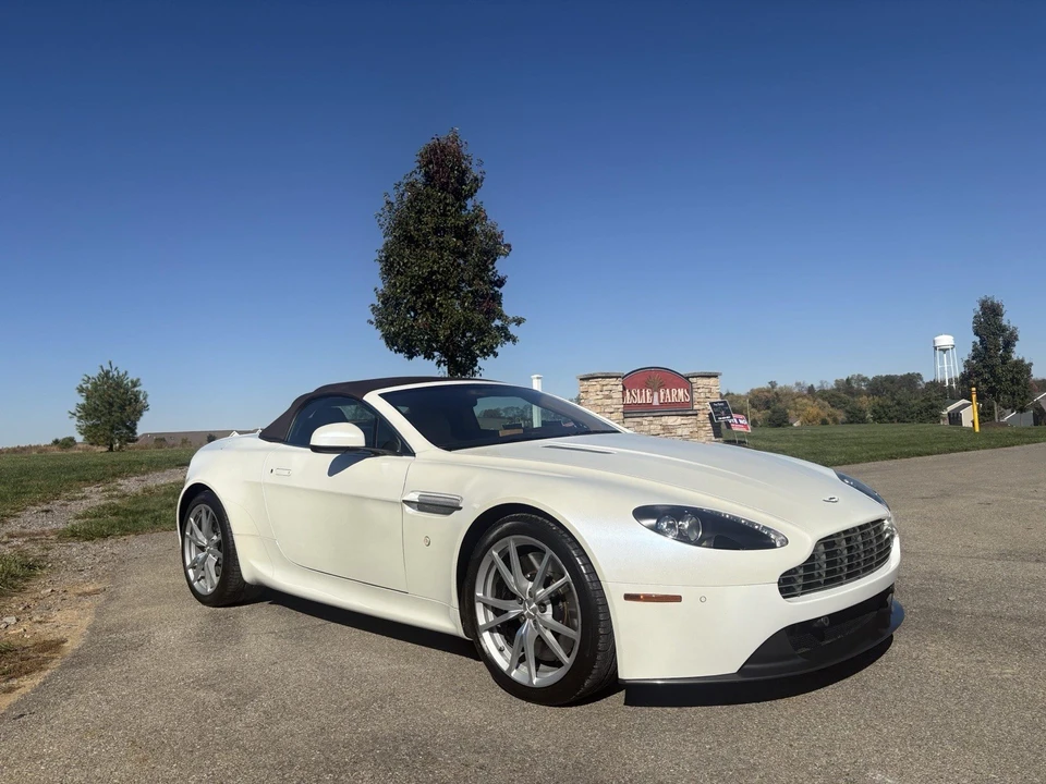 2012 Aston Martin V8 Vantage (2006-2017) - Image 7 of 21