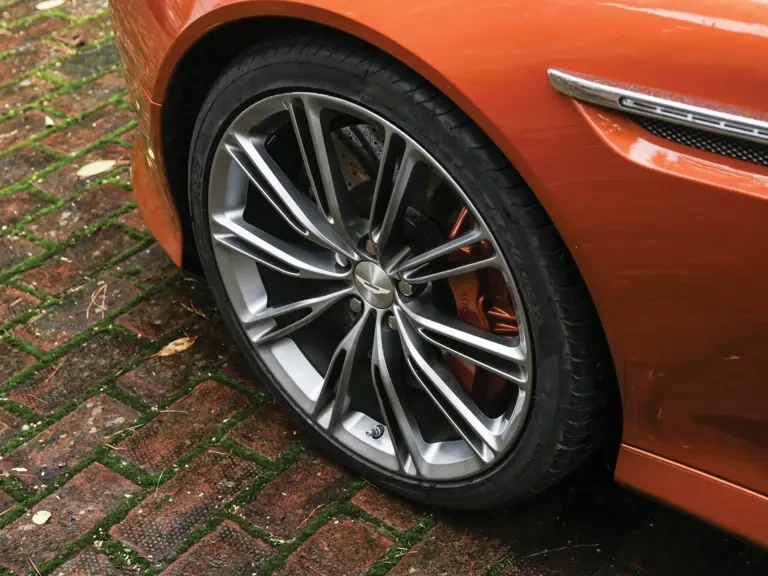 2012 Aston Martin Virage (2011-2012) - Image 16 of 31
