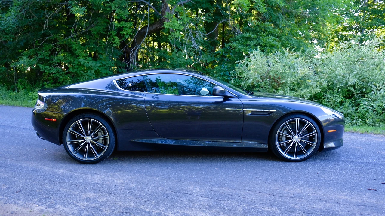 2012 Aston Martin Virage (2011-2012) - Image 2 of 31