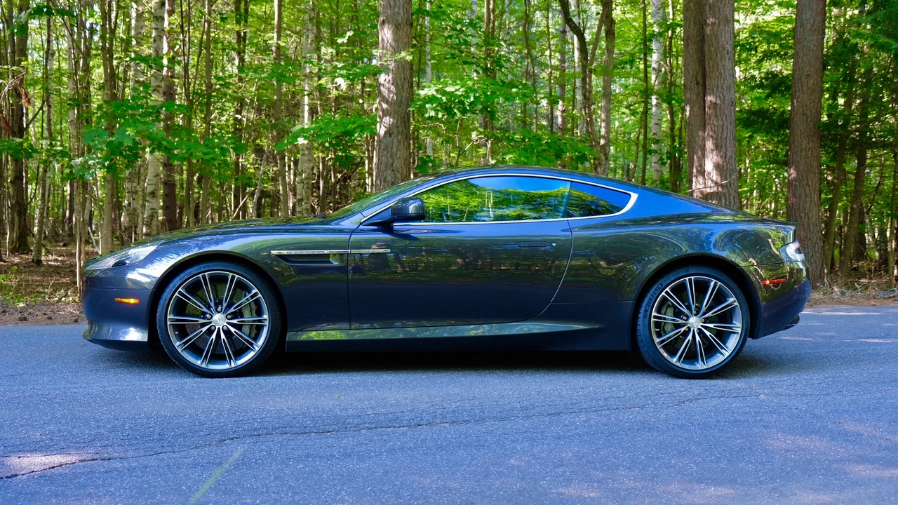 2012 Aston Martin Virage (2011-2012) - Image 28 of 31