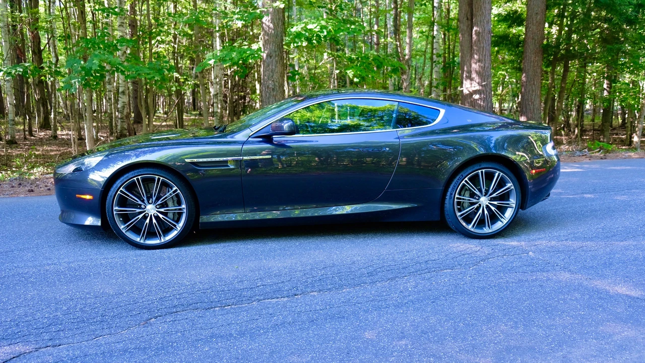 2012 Aston Martin Virage (2011-2012) - Image 27 of 31
