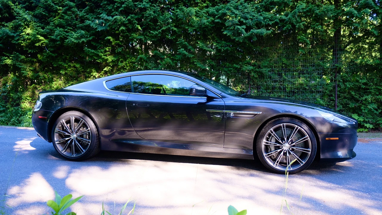 2012 Aston Martin Virage (2011-2012) - Image 3 of 31