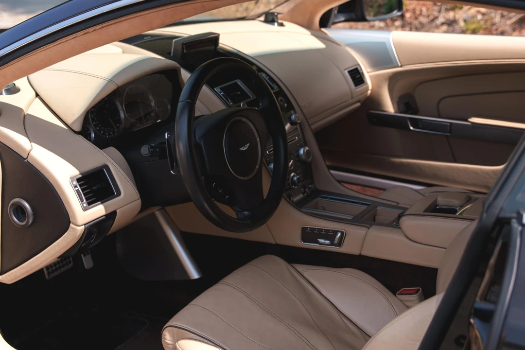 2012 Aston Martin Virage (2011-2012) - Image 28 of 31