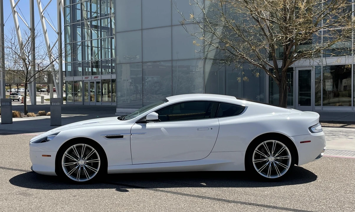 2012 Aston Martin Virage (2011-2012) - Image 16 of 31