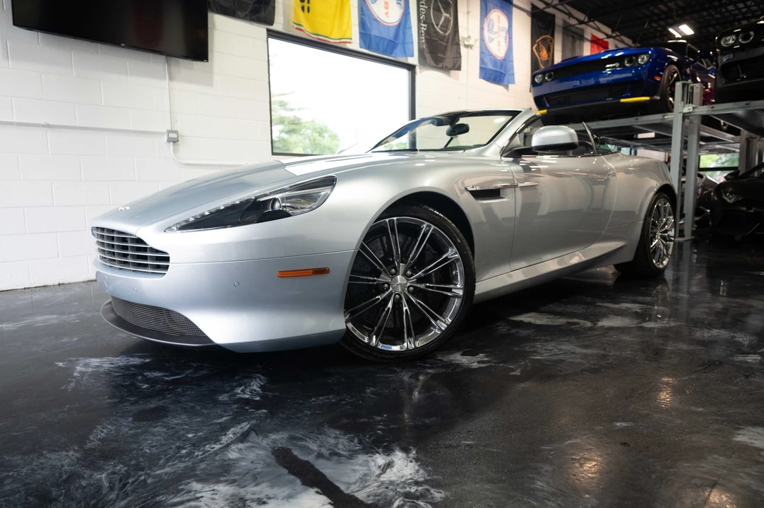 2012 Aston Martin Virage (2011-2012) - Image 3 of 31