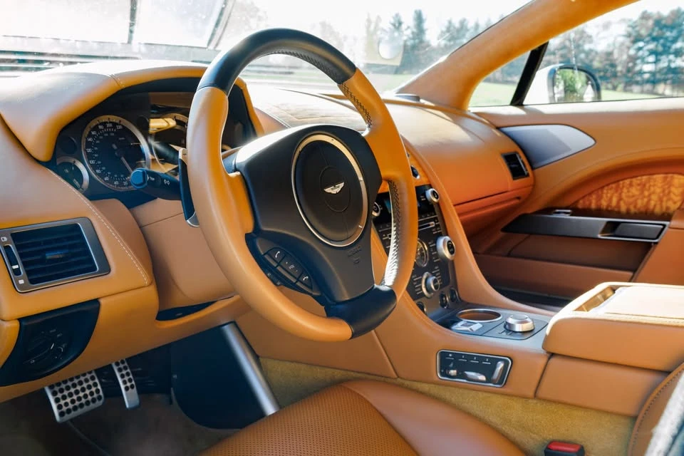 2012 Aston Martin Rapide - Image 14 of 19