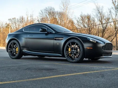 2012 Aston Martin V8 Vantage