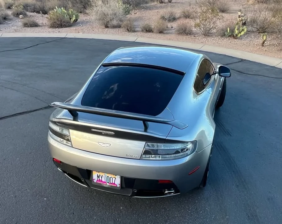 2012 Aston Martin Vantage - Image 10 of 14