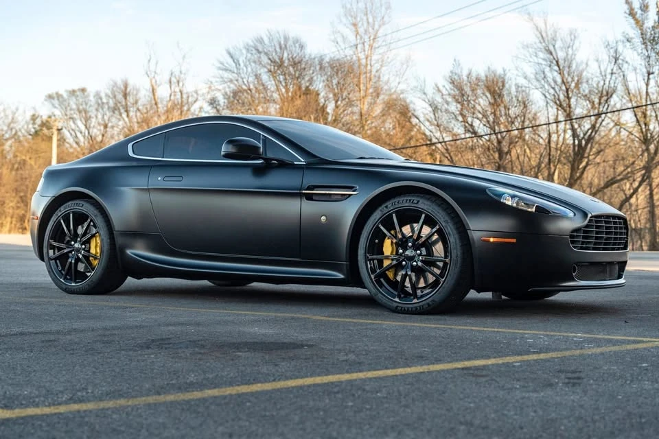 2012 Aston Martin V8 Vantage (2006-2017) - Image 1 of 5