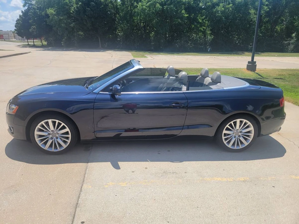 2012 Audi - Image 2 of 10