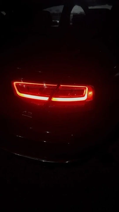 2012 Audi D4 A8 - Image 10 of 10