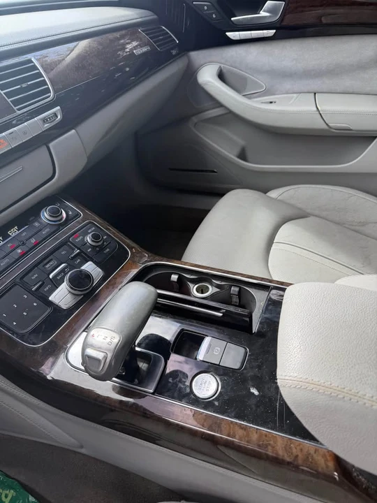 2012 Audi D4 A8 - Image 6 of 9