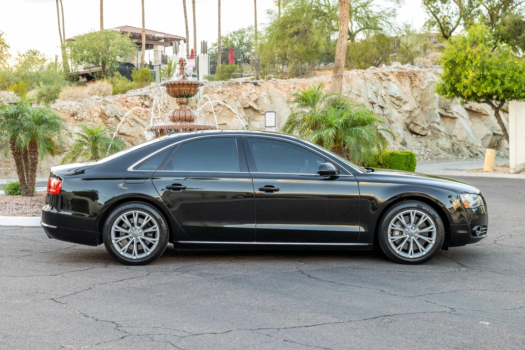 2012 Audi D4 A8 - Image 3 of 31