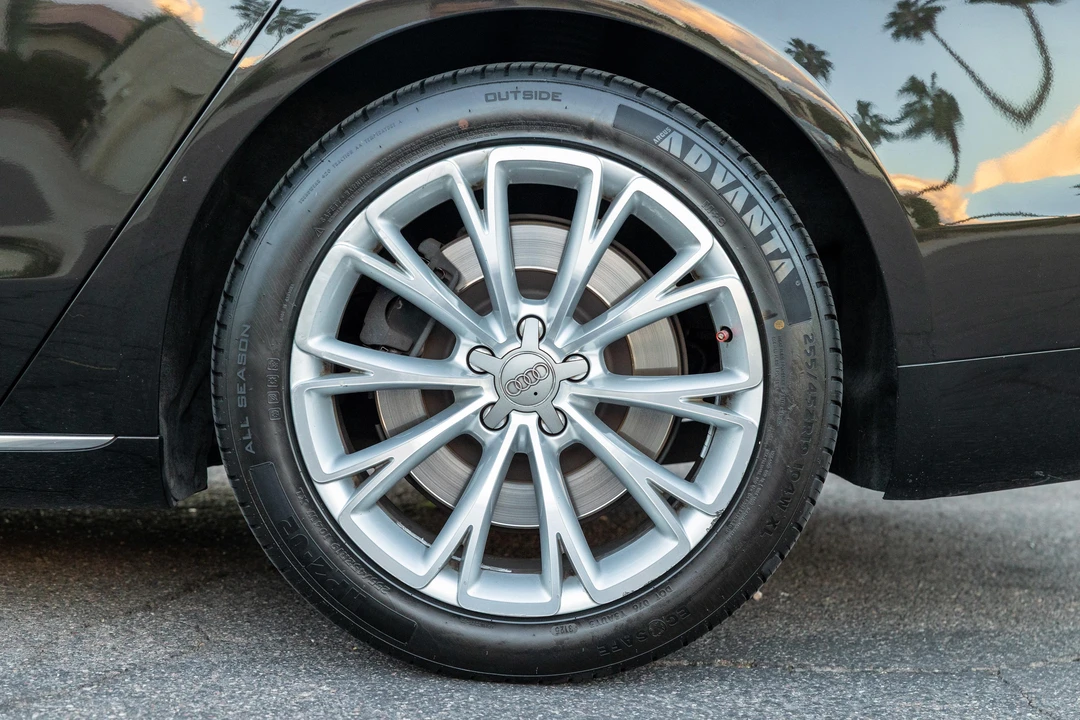 2012 Audi D4 A8 - Image 25 of 31